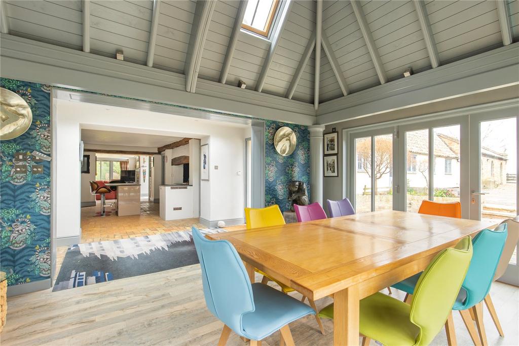 Breakfast Room