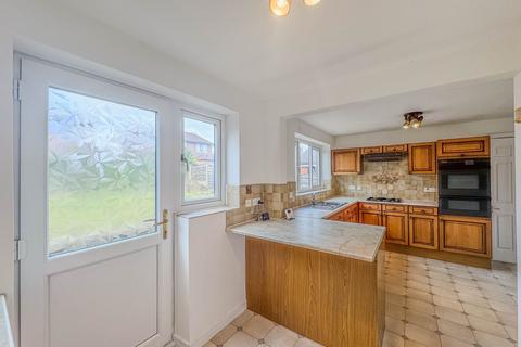 5 Hamilton Close, Bury, BL8 1LA