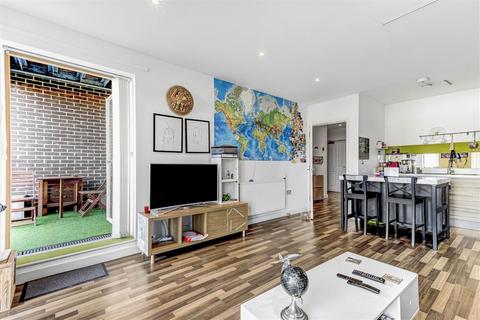 1 bedroom flat for sale, Rectory Field Crescent, London SE7