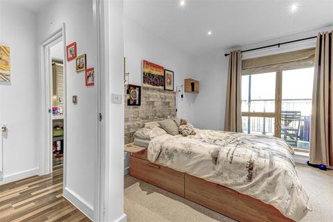 1 bedroom flat for sale, Rectory Field Crescent, London SE7