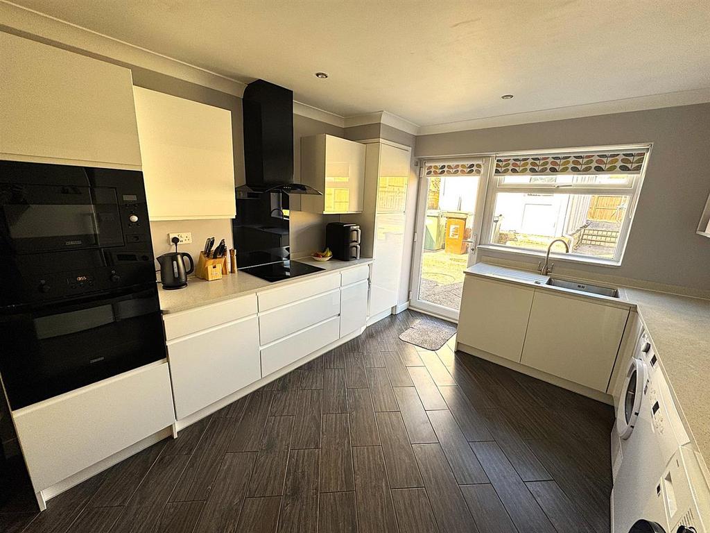 Thumbnail image2 (2).jpg