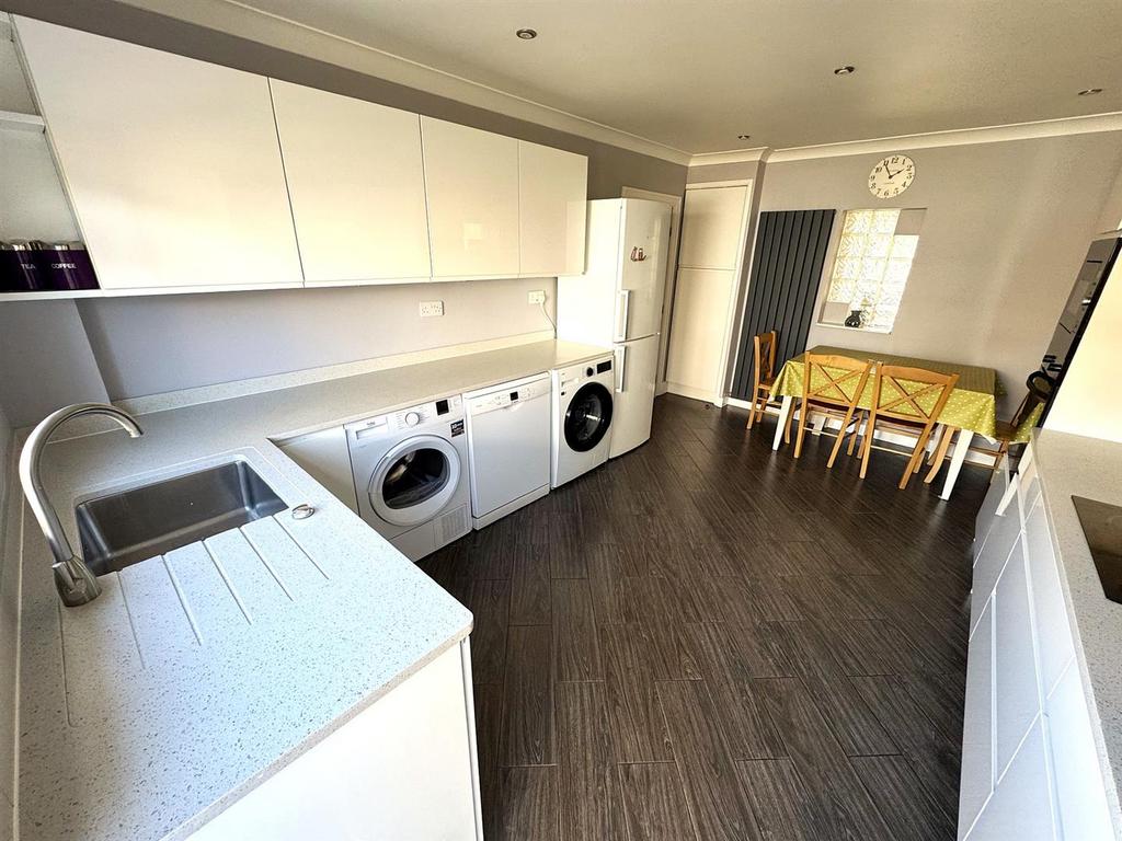 Thumbnail image1 (2).jpg