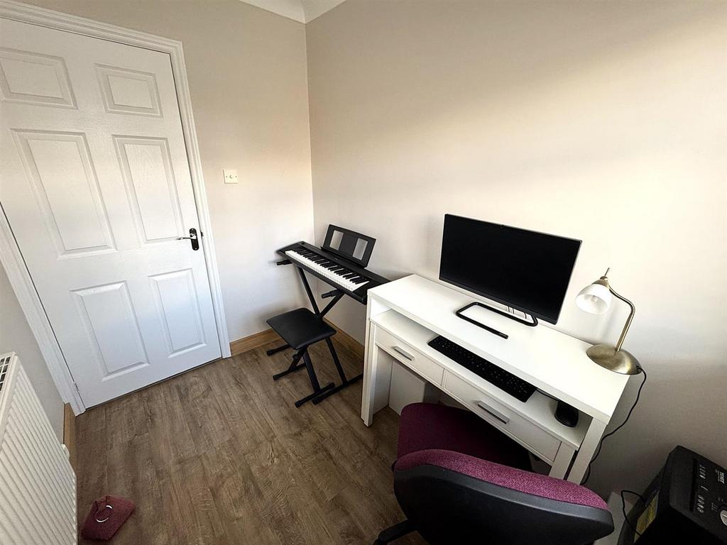 Thumbnail image4 (4).jpg