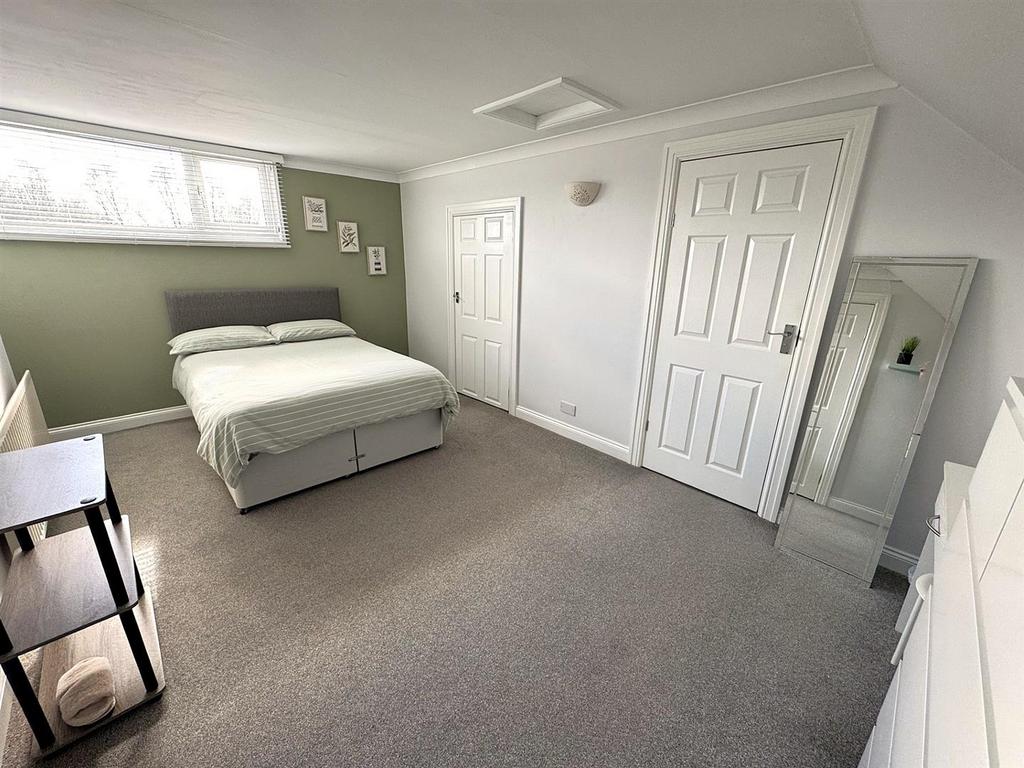 Thumbnail image3 (4).jpg