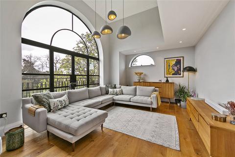 2 bedroom penthouse for sale, St. James's Road, Hampton Hill