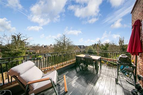 2 bedroom penthouse for sale, St. James's Road, Hampton Hill