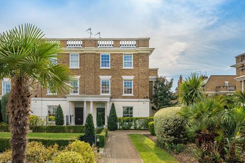 24 Corsellis Square, Twickenham, TW1 1QT