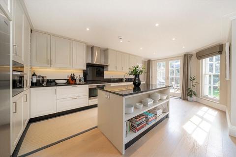 24 Corsellis Square, Twickenham, TW1 1QT