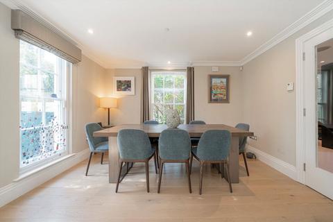 24 Corsellis Square, Twickenham, TW1 1QT