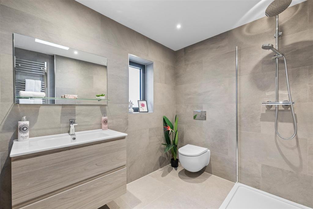 Ensuite shower room
