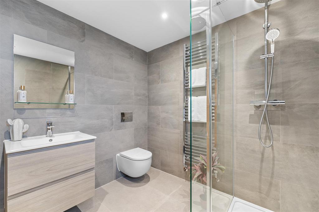 Ensuite shower room
