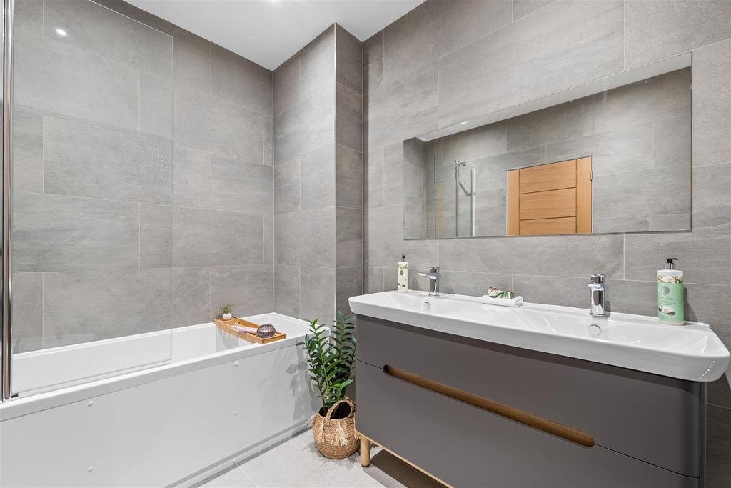 Family bathroom