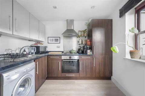 1 bedroom flat for sale, Eagle Works West, Quaker Street, London