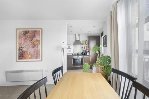 1 bedroom flat for sale, Eagle Works West, Quaker Street, London