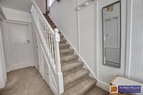 3 bedroom semi-detached house for sale, Mayswood Road, Fulwell