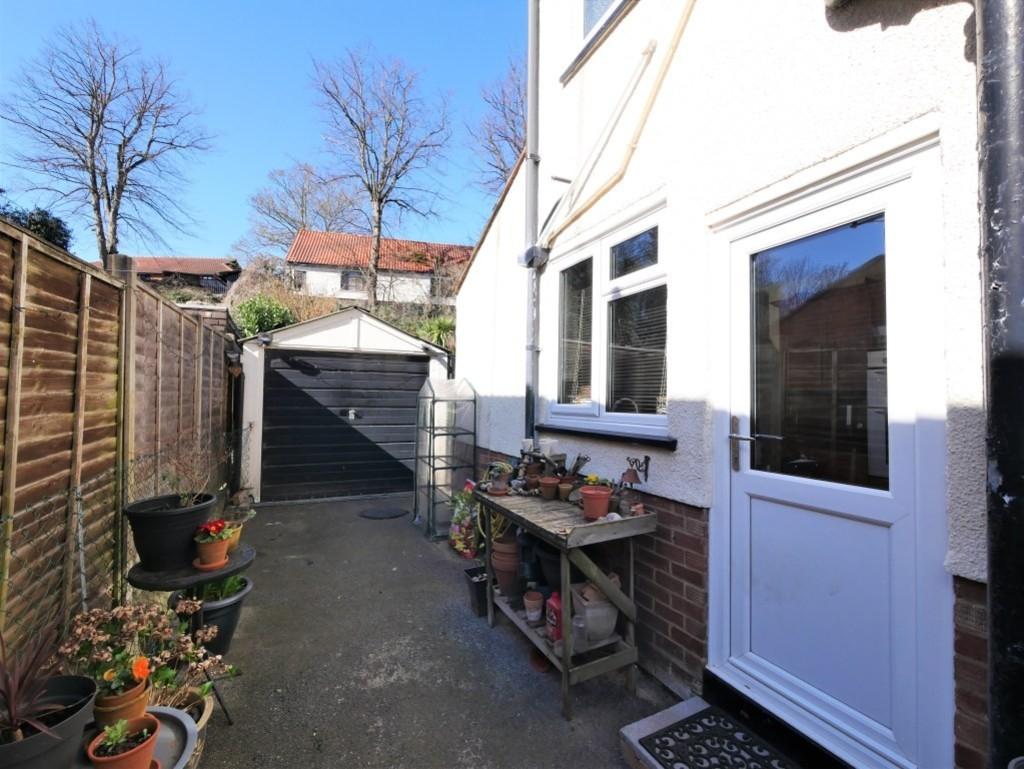 SIDE ACCESS &amp; GARAGE