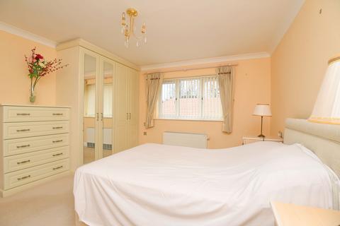 undefined, Cavendish Avenue, Cavendish Gardens, HG2