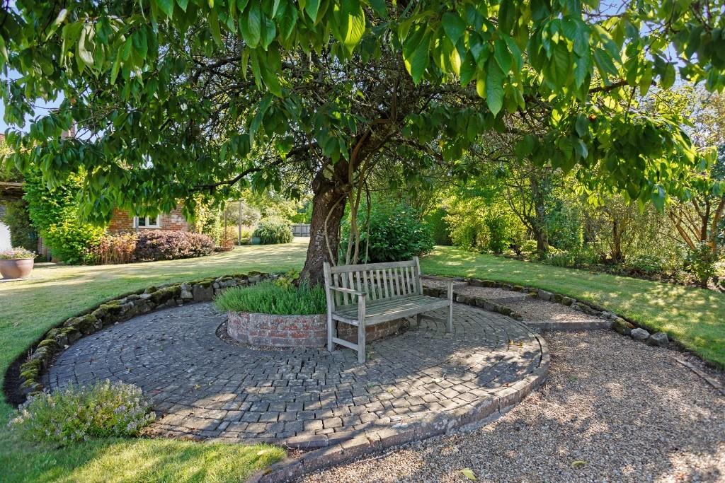 75537 Tudor Cottage Tillington (14) (1024x683)
