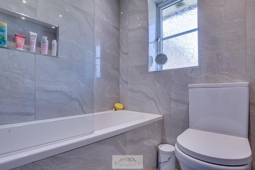 Bathroom 1.1