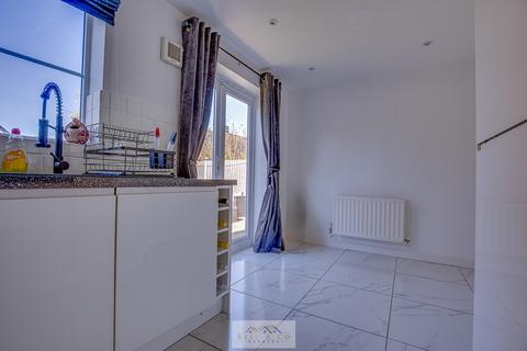 20 Baker Street, Dinnington, Sheffield, S25 3RU