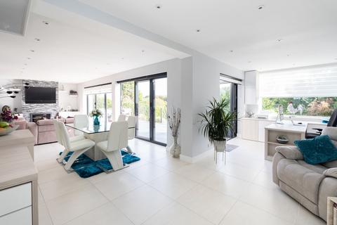 78 Ashcombe Road, Dorking, RH4 1NA
