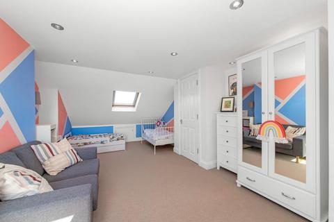 27 Kenilworth Road, London, SE20 7QG
