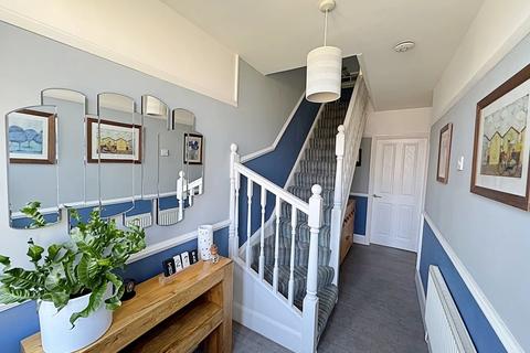 4 bedroom semi-detached house for sale, Bromleigh Drive, Coventry