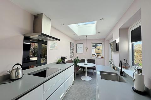 4 bedroom semi-detached house for sale, Bromleigh Drive, Coventry