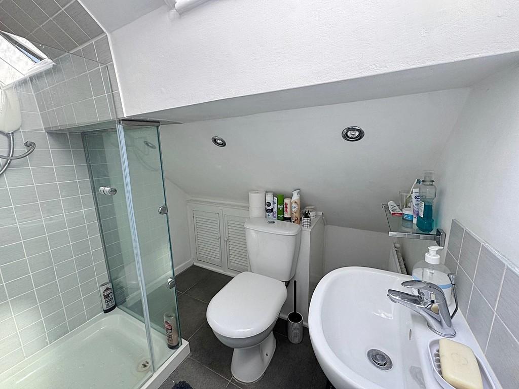 En-Suite To Loft Room