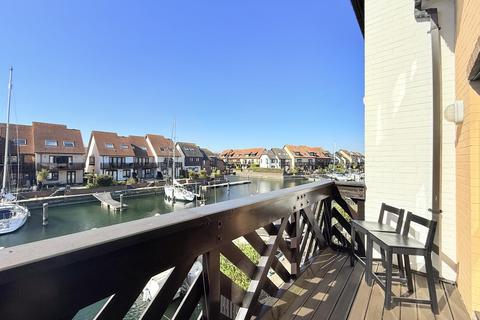 2 bedroom terraced house for sale, Endeavour Way, Hythe Marina Village