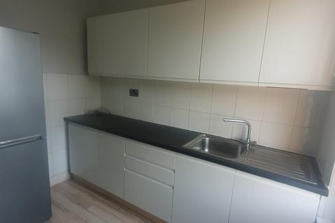 2 bedroom flat to rent, Ranelagh Gardens, Ilford, IG1