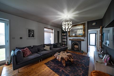Lilybank Bogside Road, Coupar Angus, Blairgowrie, PH13 9AY