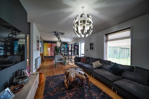 Lilybank Bogside Road, Coupar Angus, Blairgowrie, PH13 9AY