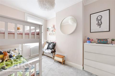 19 Dundee Road, London, SE25 4QN