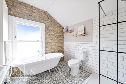 19 Dundee Road, London, SE25 4QN