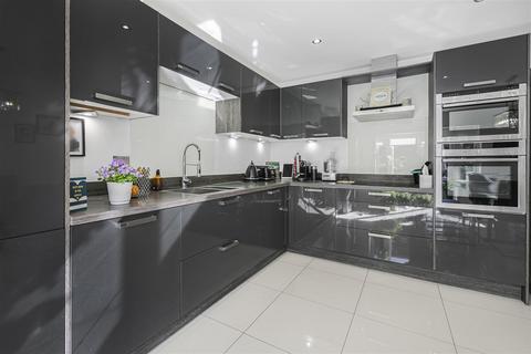 4 bedroom house for sale, Green Close, Brookmans Park, AL9