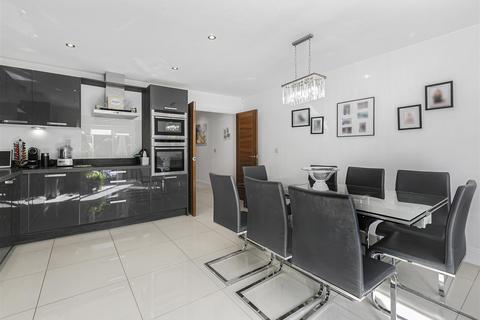 4 bedroom house for sale, Green Close, Brookmans Park, AL9