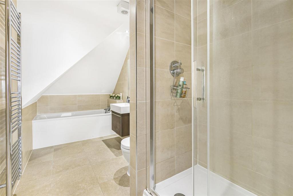ENSUITE to MASTER BEDROOM
