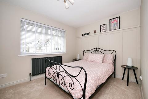 2 Heatherside, Baildon, Shipley, BD17 5LG