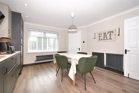 2 Heatherside, Baildon, Shipley, BD17 5LG