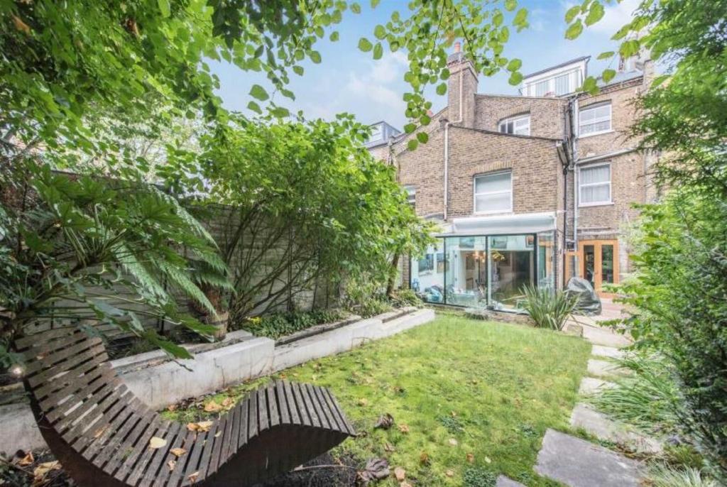 Denning-road-hampstead-village-nw3
