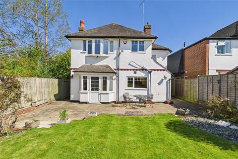 2 Carleton Avenue, Wallington, SM6 9LN