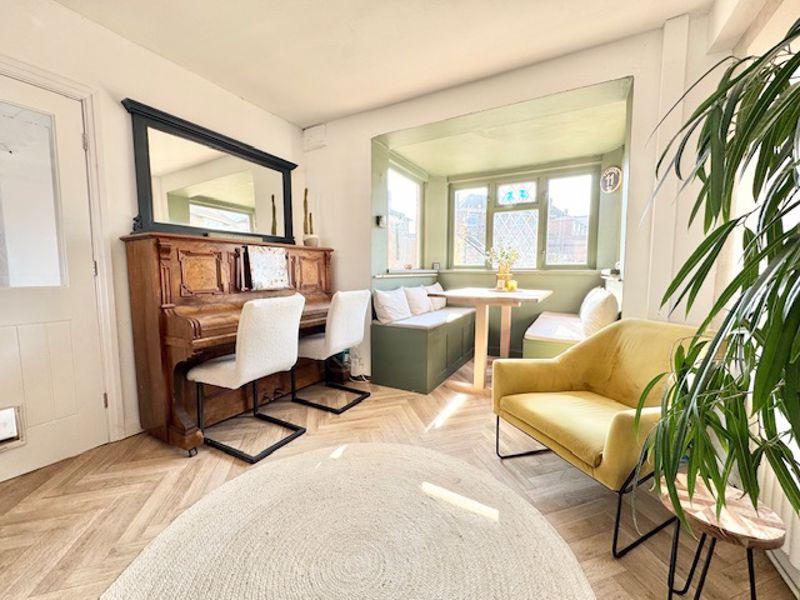 Living dining area