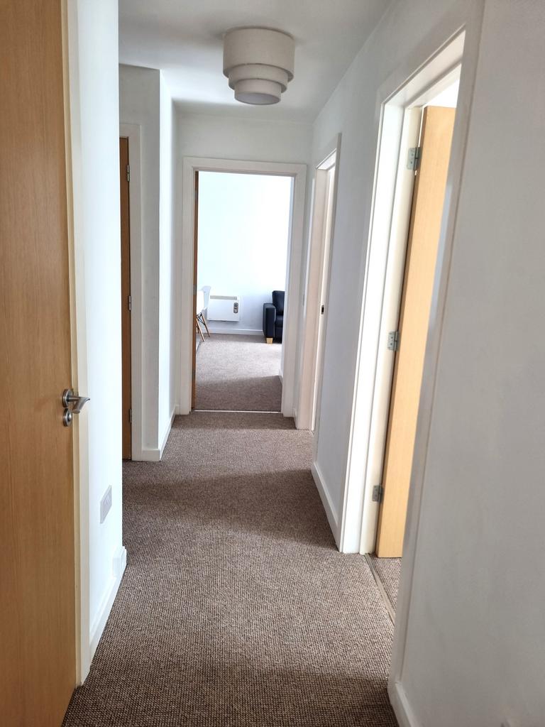 Hallway to kitchen