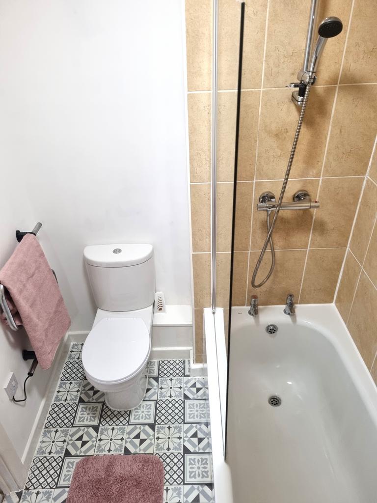 Main bathroom