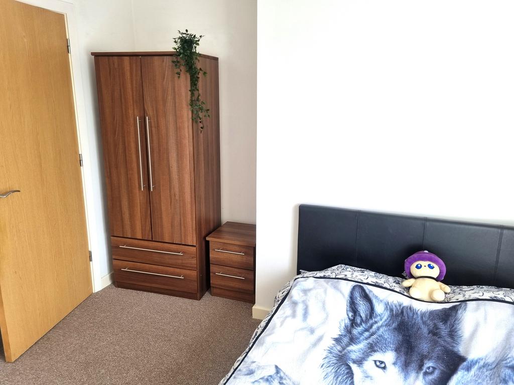 Bed 2 other angle
