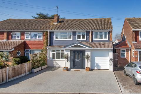 10 Crockenhall Way, Istead Rise, Gravesend, DA13 9DB
