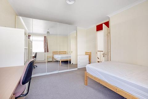 10 Otham Close, Canterbury, CT2 7QX