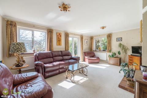 10a Burney Bit, Pamber Heath, Tadley, RG26 3TN