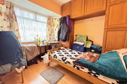 30 Cedar Grove, Southall, UB1 2XD